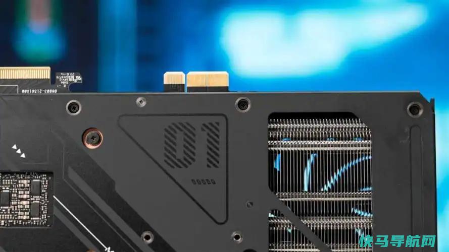新的GPU电源连接器设计无需电缆，可提供900瓦的功率