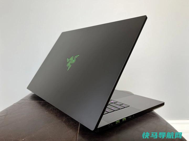 文章:《Razer Blade 16回顾：双模显示屏的绝对动力》_配图1