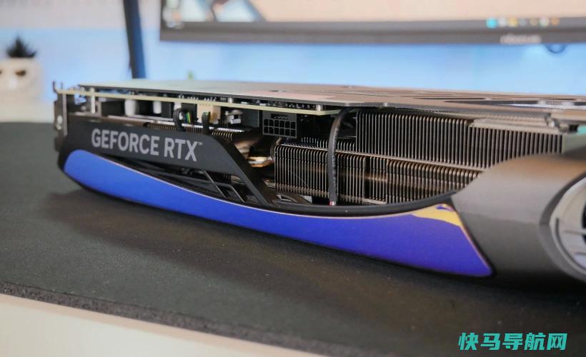 Zotac RTX 4070 Amp Airo评论：结实，美丽，听不见