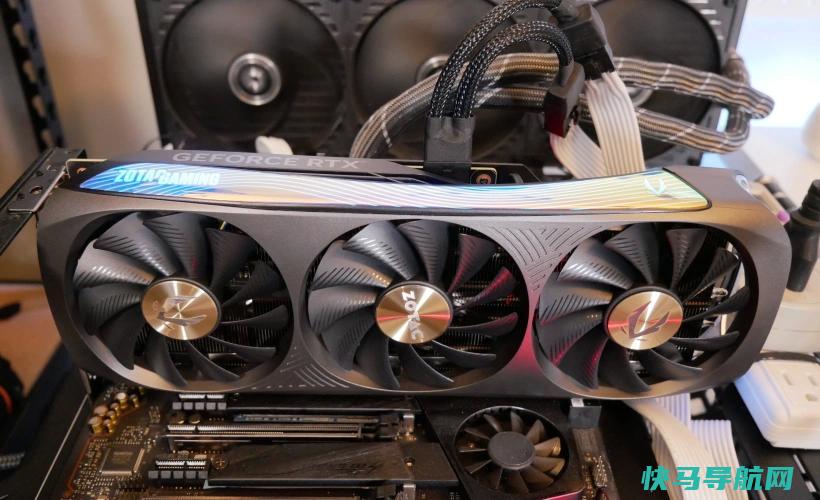 文章:《Zotac RTX 4070 Amp Airo评论：结实，美丽，听不见》_配图3