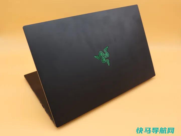 文章:《Razer Blade 15 OLED回顾：下一级游戏奢侈品》_配图