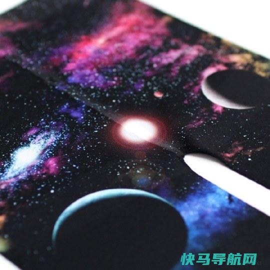 妹子的裙下有什么？有一片星辰大海啊！