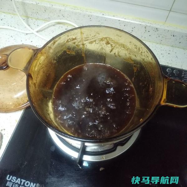 寒冬孩子咳嗽嗓子疼，家长千万别急，冰糖加它，止咳效