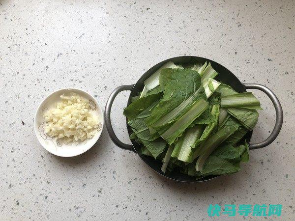 天热不妨尝尝这菜，清淡下饭，用料简单一学就会