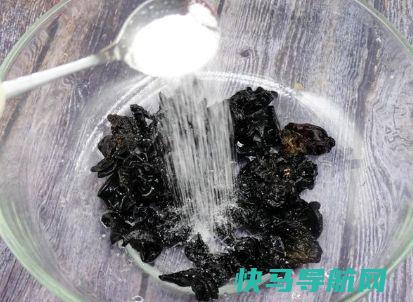 泡木耳，头天泡第二天吃坏习惯要不得，用这招，1分钟