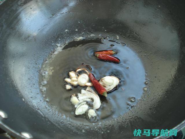 这样做包菜，每次上桌都抢光，1人3碗饭都不够，我家一