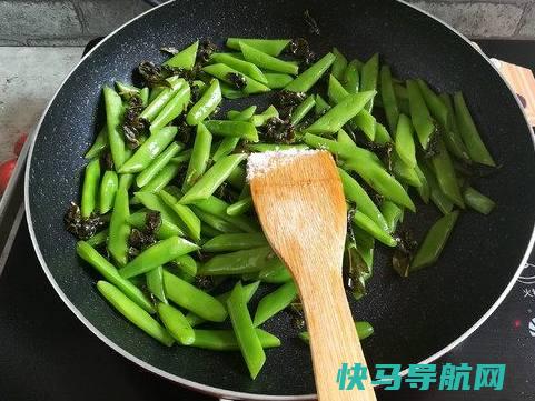 不只可以泡茶，炒四季豆加点它，茶香四溢，人间美