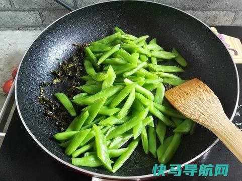 不只可以泡茶，炒四季豆加点它，茶香四溢，人间美