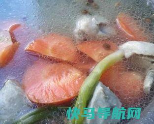 冬天炖羊肉，要想羊肉不膻汤鲜味美，记住只用这3种