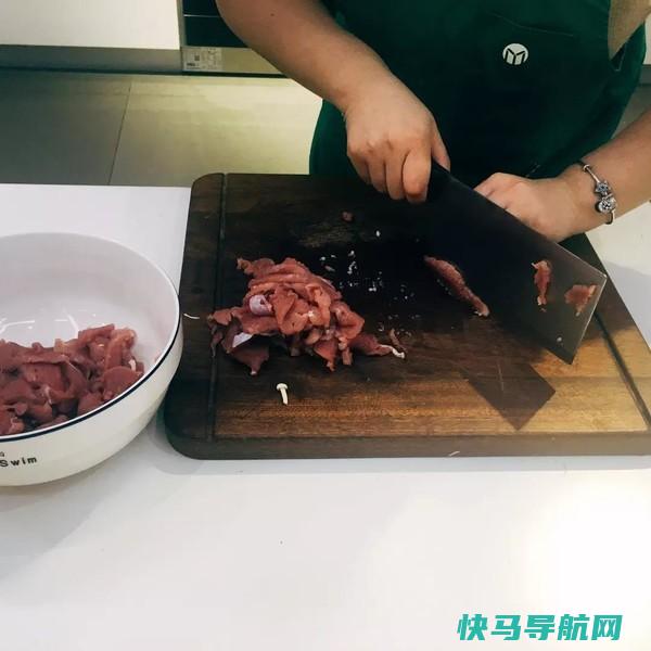 重庆正宗肉片，大厨手把手教你，比王俊凯做的还