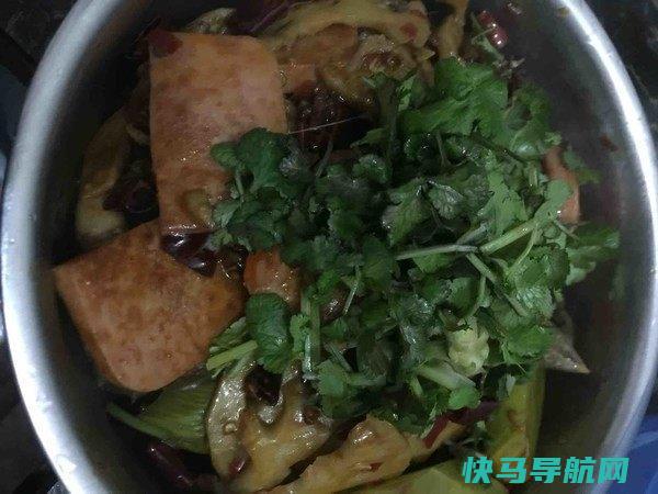 闺女最馋这麻辣香锅，无需买底料，香辣入味，做法简单