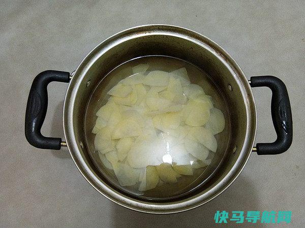 五花肉里加上这个竟然这么好吃，作为午餐不油腻，绝