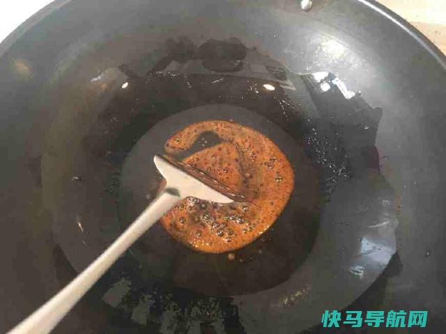 奶奶珍藏30年的黄焖鸡秘方，汁水香浓肉质嫩，一家老