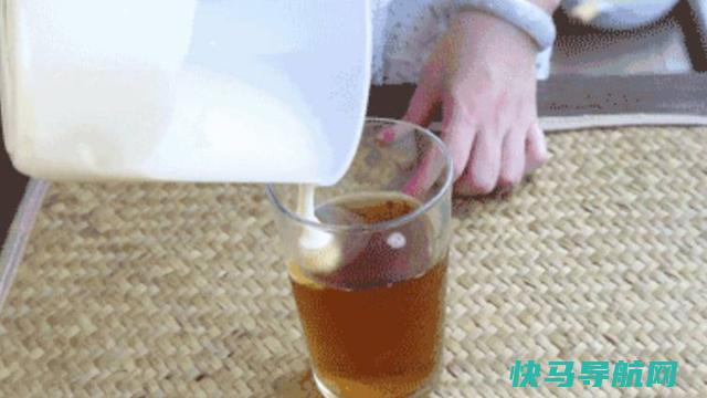 泡茶就喝奶盖茶，大厨教你自制奶盖茶，香甜绵密，别再