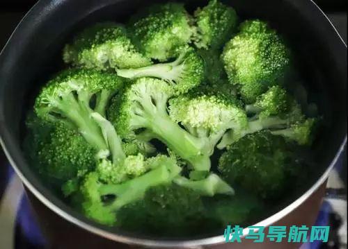 这4种食材要焯水才能吃，可得留意了，不然吃出毛病