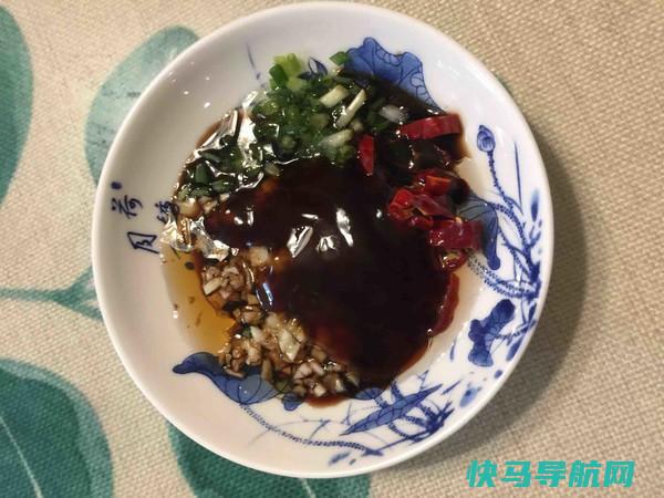 46年烧烤店老板拌毛豆时，这6味必不可少，缺都