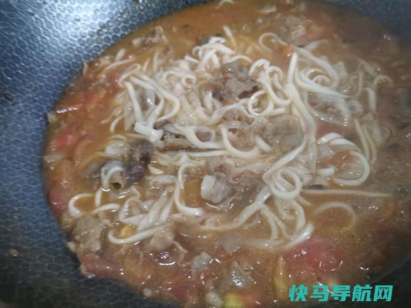 冬天，少吃猪肉，2元一斤，吃一天刮三天油，想减