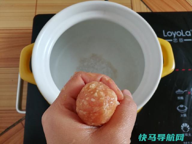 这菜清甜爽口特去火，加点肉做成丸子，孩子爱吃的不