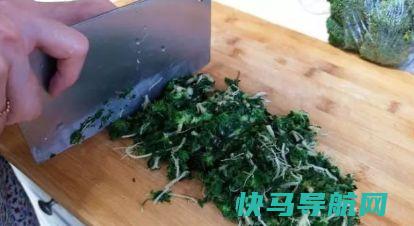 冬天不吃这菜算亏了，5毛钱一斤，用它包饺子，比白菜