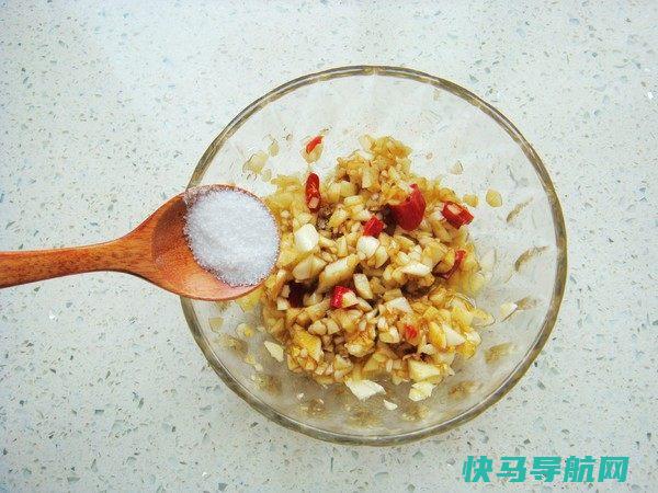 蒜蓉烤鲜虾，鲜香诱人，美味可口，爱吃虾的朋友要收藏