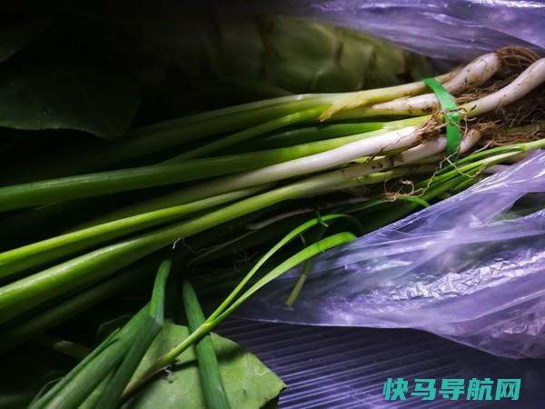 遇到此菜，我从来不吝啬，稍微动动手就炒一盘，鱼和肉